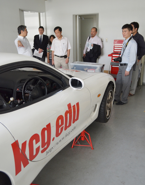 The Department of Automotive Controls' hands-on lab was a place of great interest.